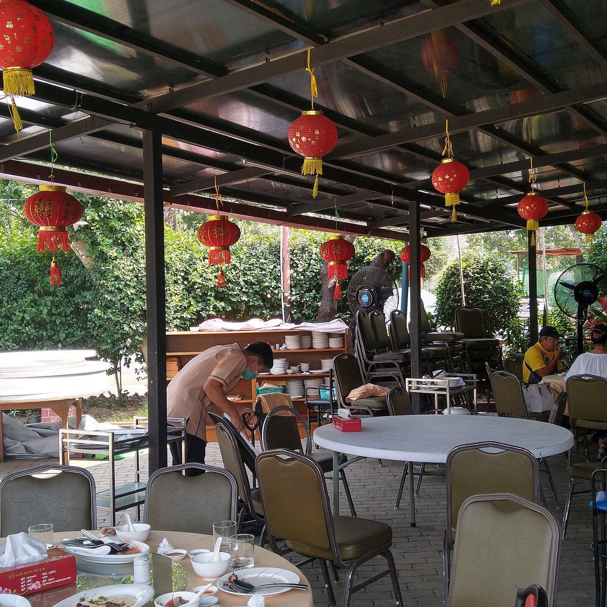 Golden Duck Restaurant, Restaurant in မန္တလေးမြို့