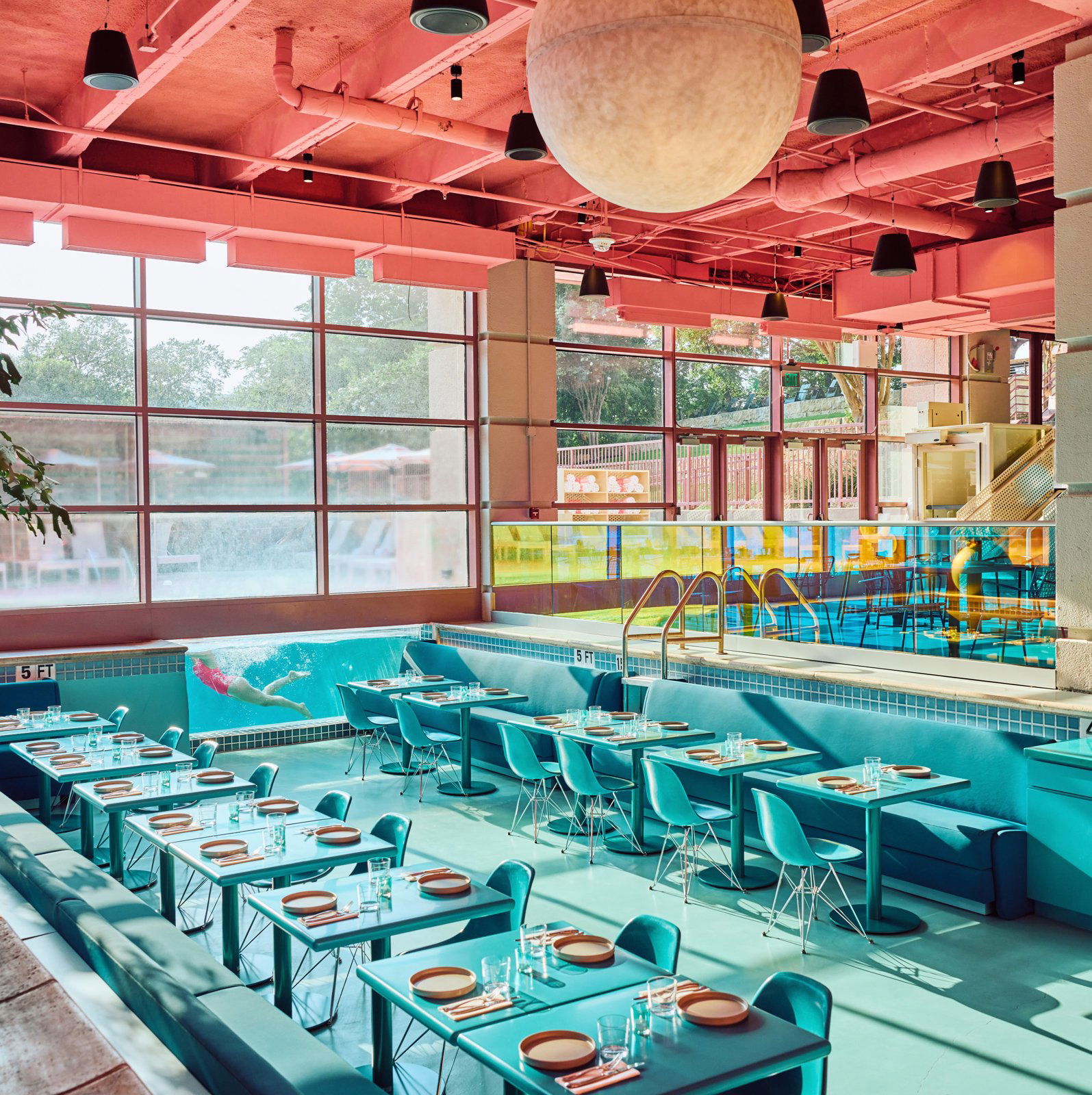 Swim Club, Restaurant in Beirut
