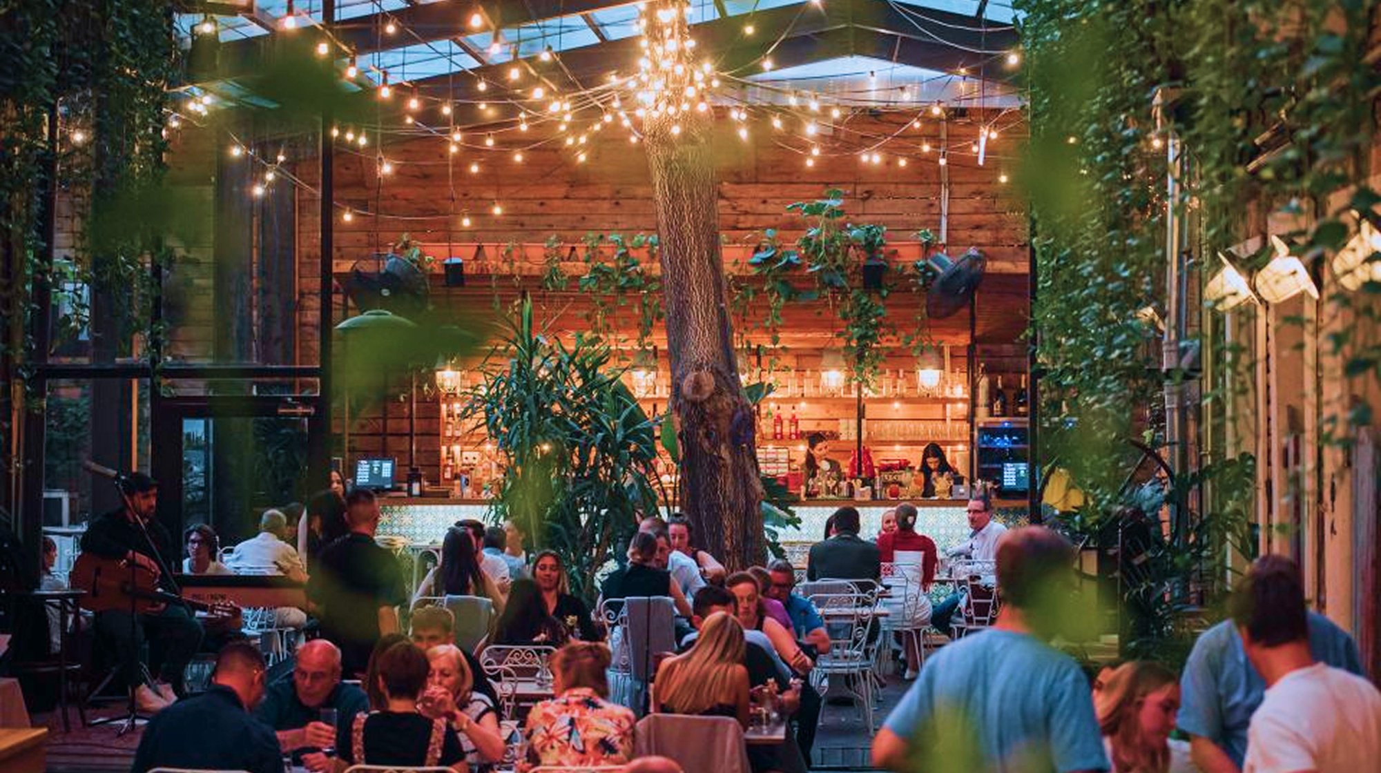 Mazel Tov, Restaurant in Budapest