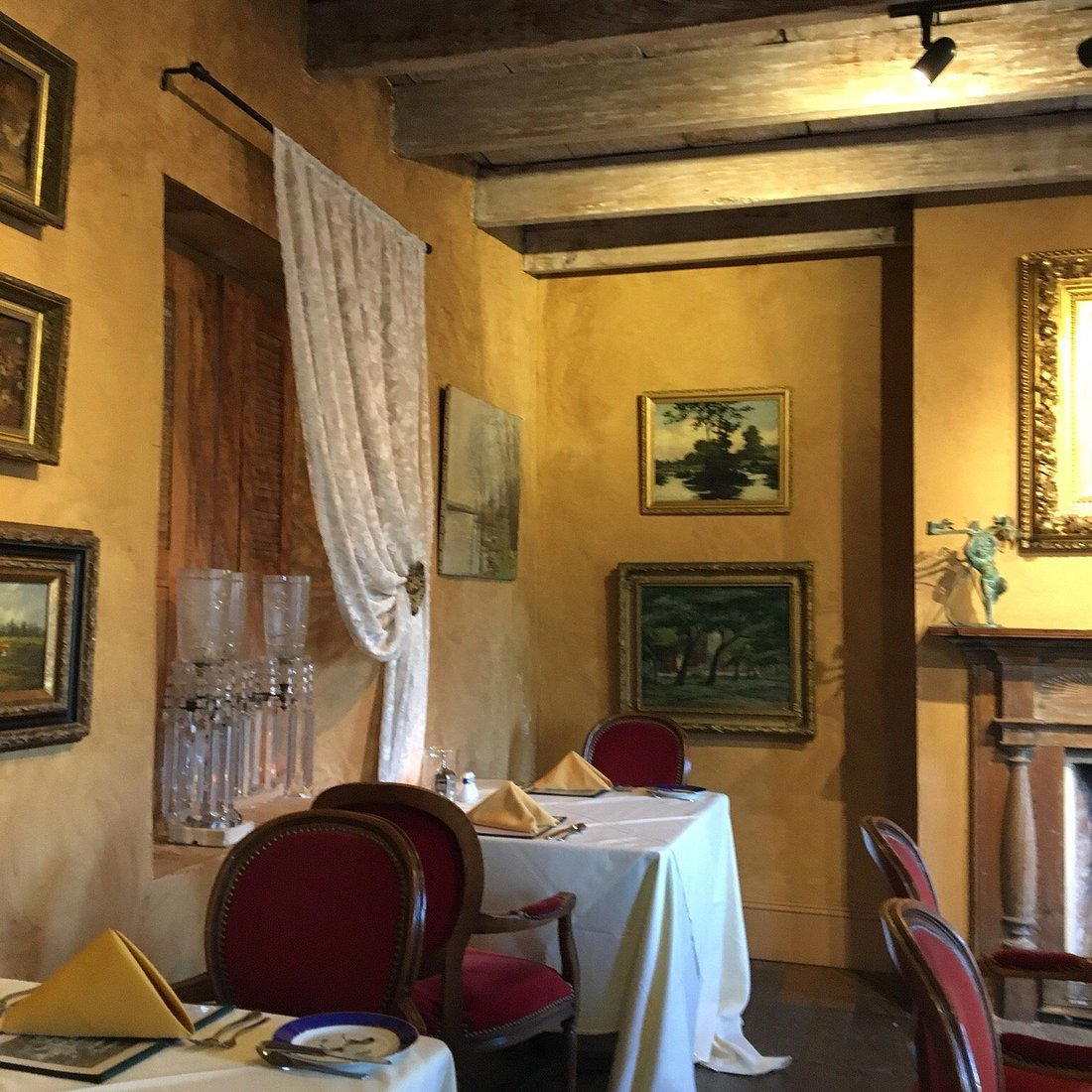 Latil's Landing Restaurant restaurant in Darrow