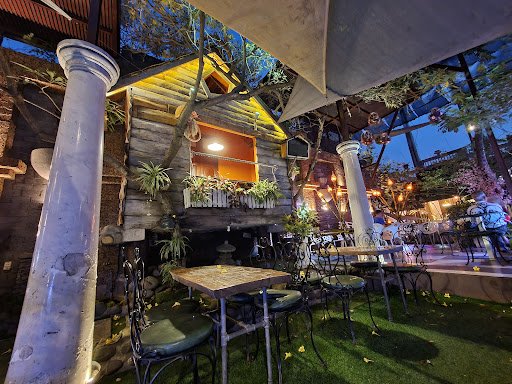 Oasis Cafe - Koi Fish Cafe, Ho Chi Minh City, Vietnam