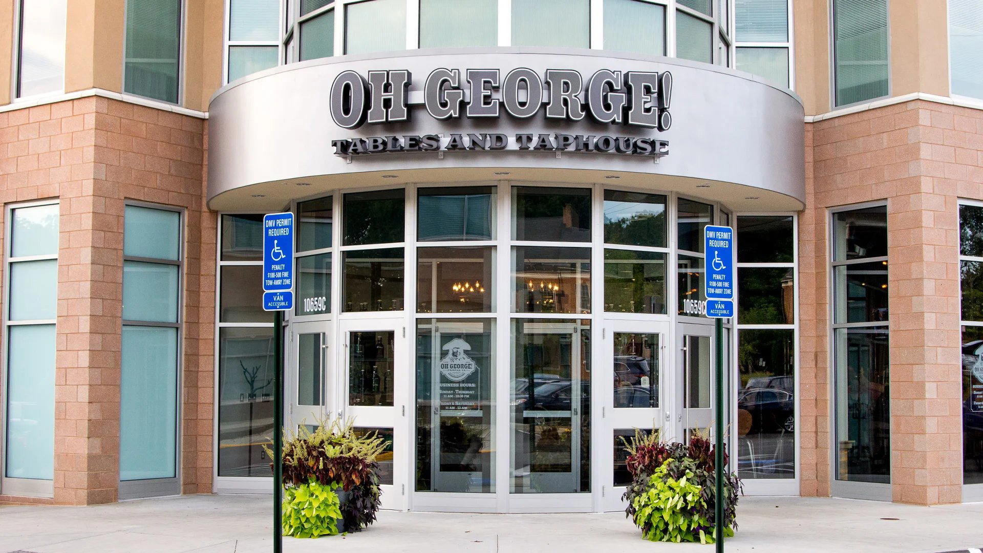 Oh George! Tables and Taphouse restaurant in Fairfax, United States