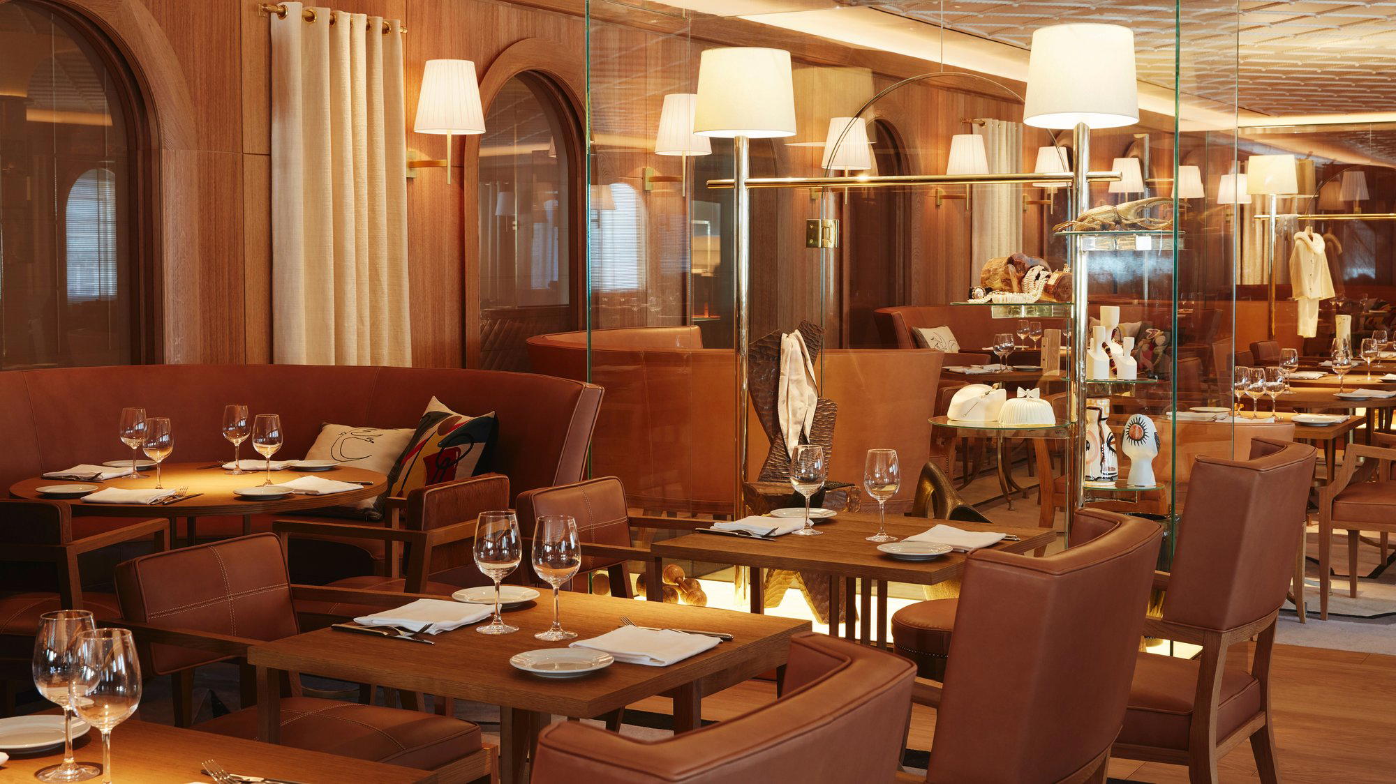 L'Avenue at Saks restaurant in New York City, United States