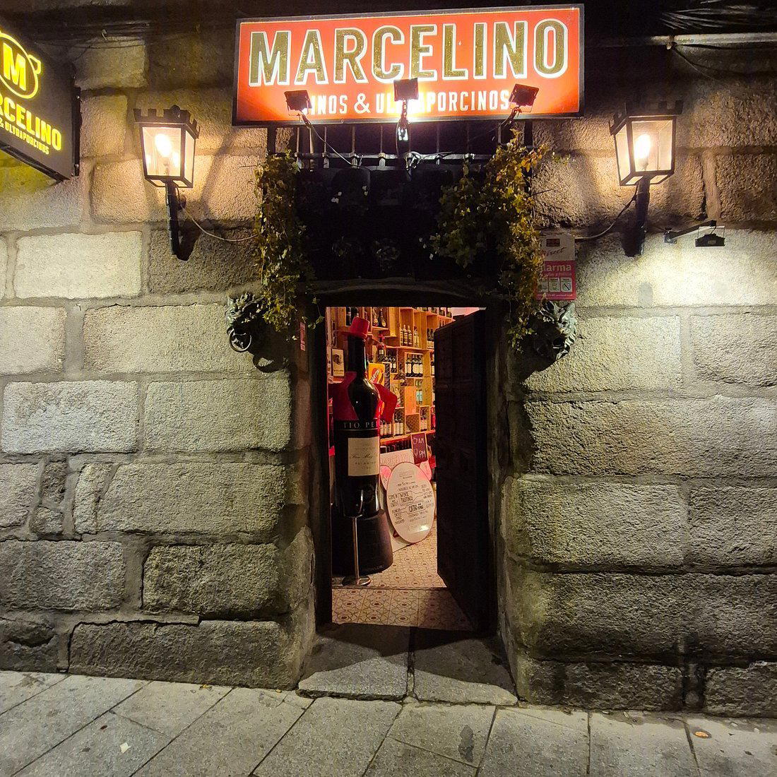Marcelino, Vinos y Ultraporcinos restaurant in Madrid, Spain
