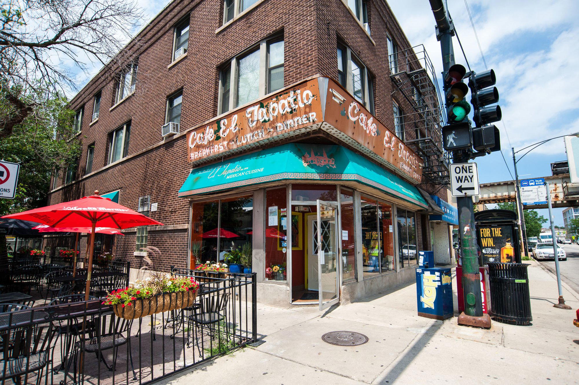 Cafe El Tapatio restaurant in Chicago, United States