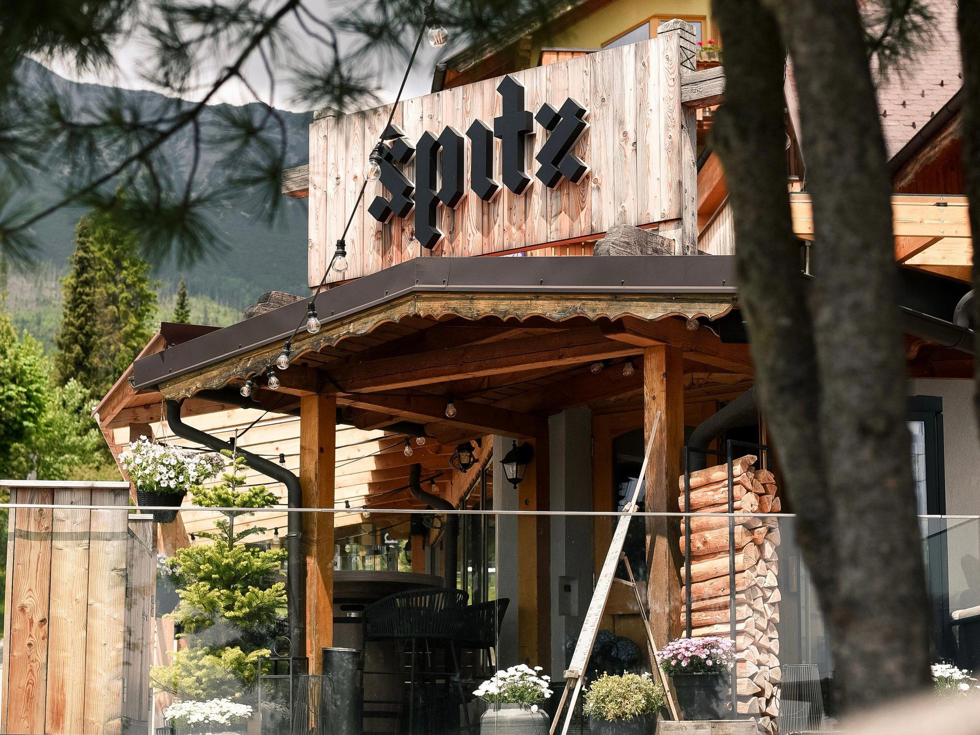 Spitz restaurant and bar restaurant in Vysoke Tatry