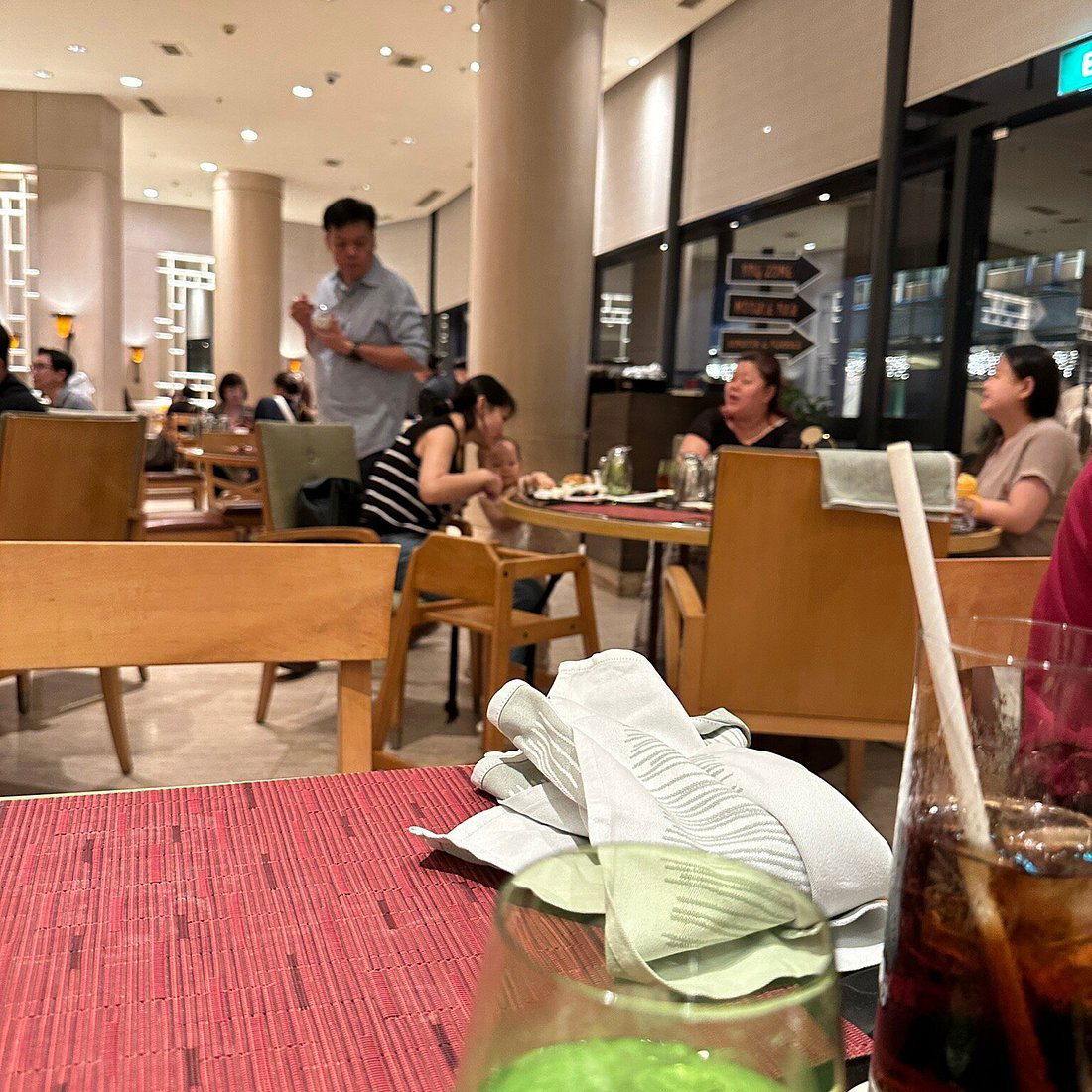 Oscar's, Restaurant in Singapore