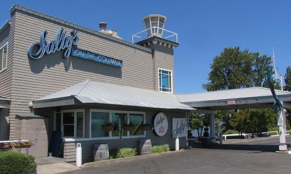 Salty's on the Columbia restaurant in Portland, United States