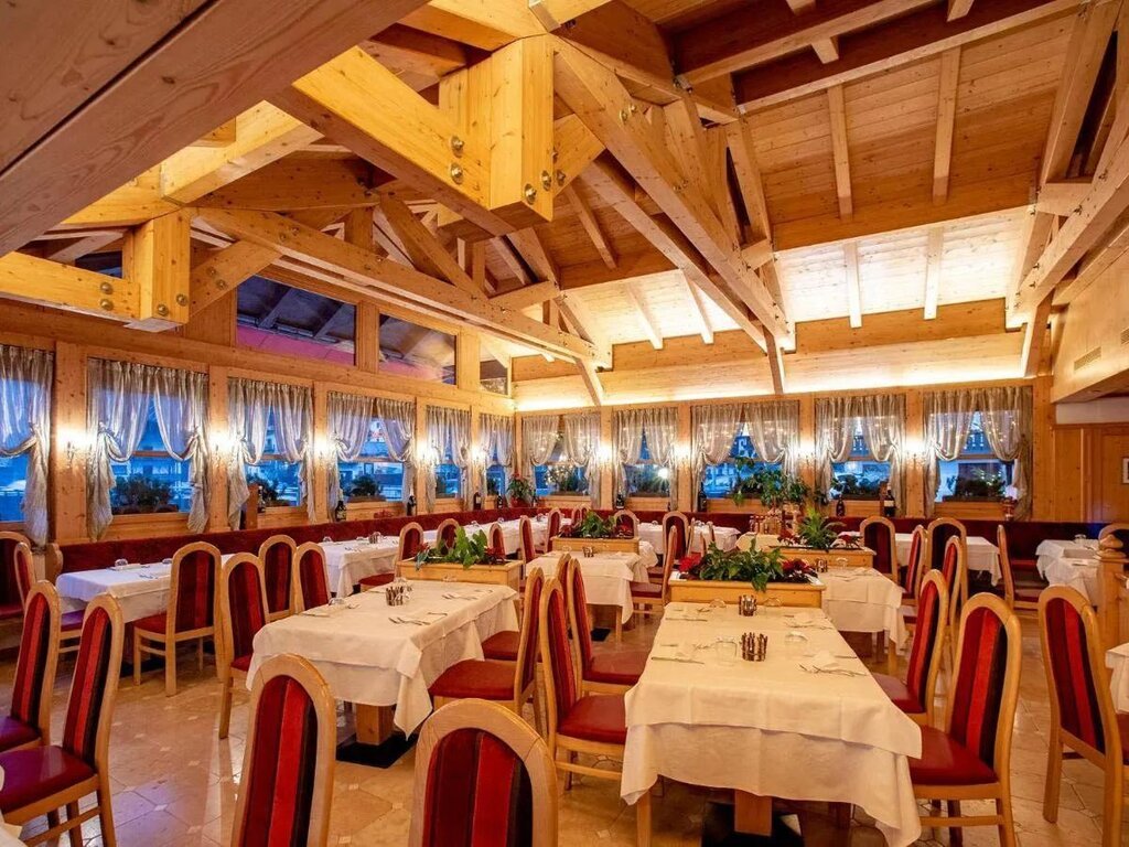 Hotel Barance, Alleghe, Italy