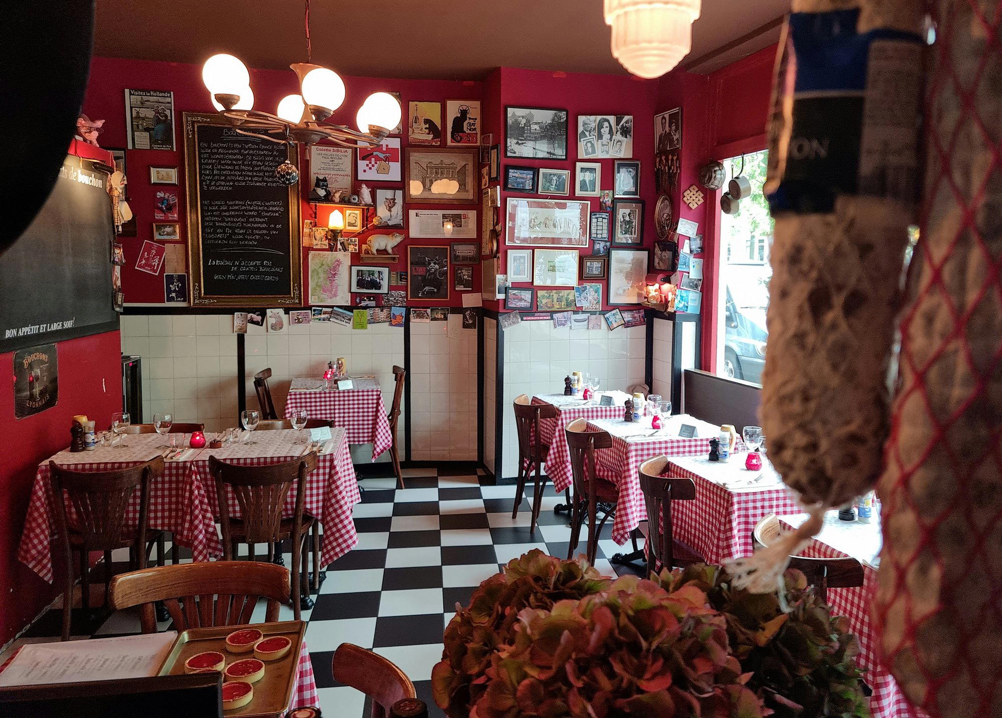 Le Bouchon du centre restaurant in Amsterdam, Netherlands