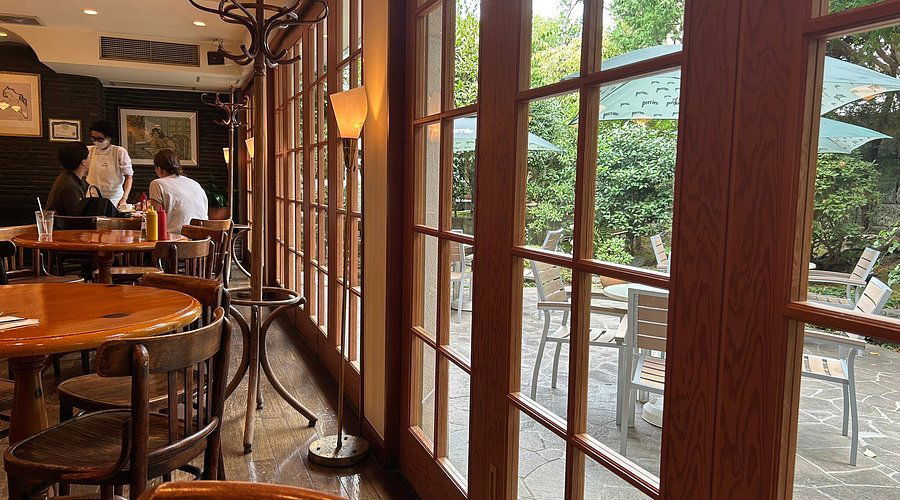 7025 Franklin Avenue, Restaurant in Tokyo