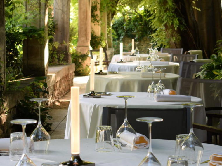 Restaurant Gastronomique Le Prieuré, Villeneuve-lès-Avignon, France