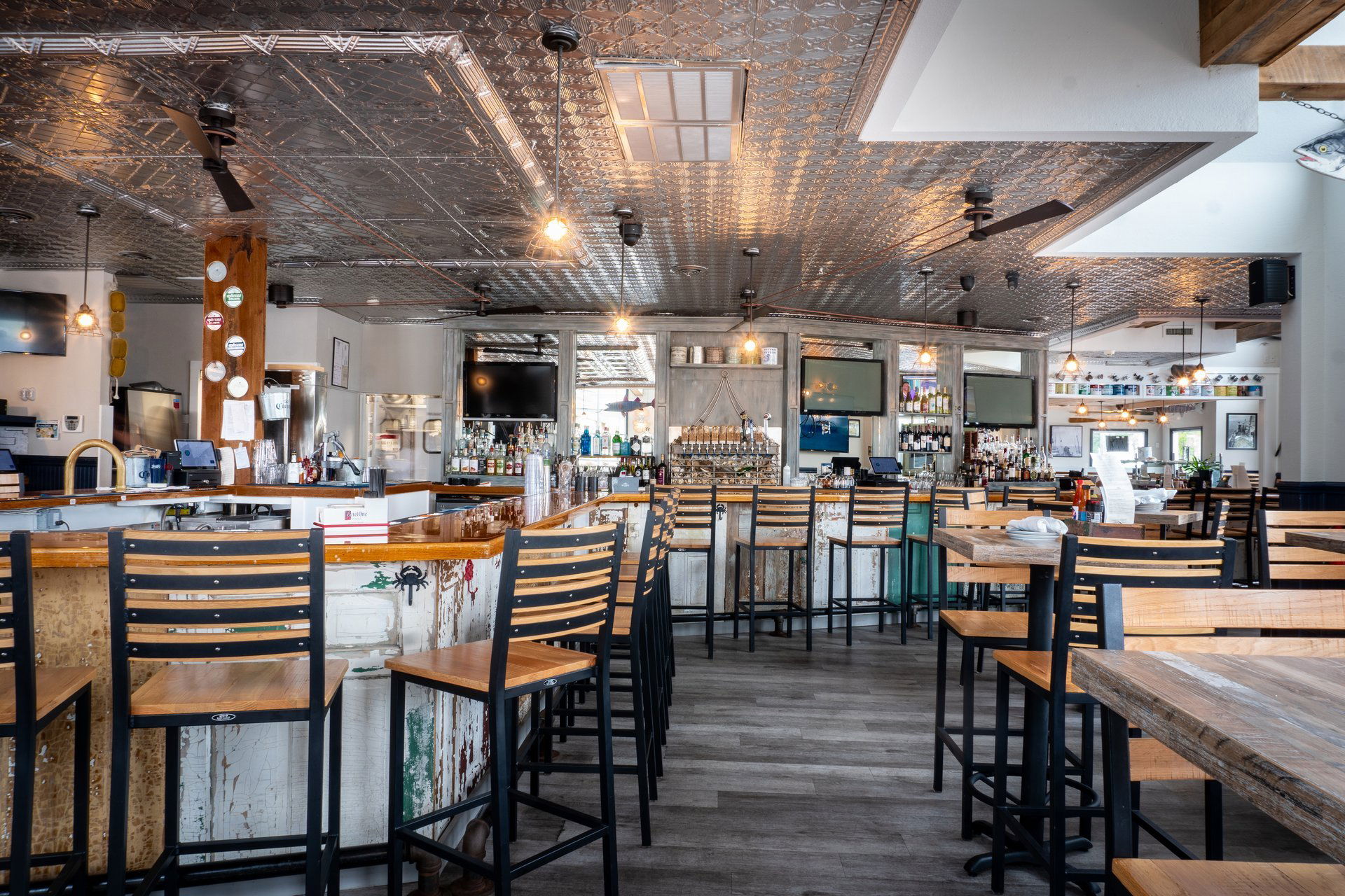 FINS Ale House & Raw Bar, Restaurant in Rehoboth Beach