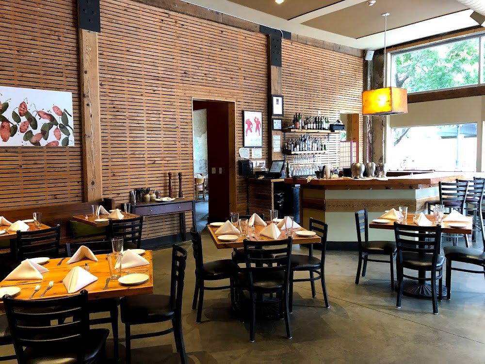 Rue Cler, Restaurant in Durham