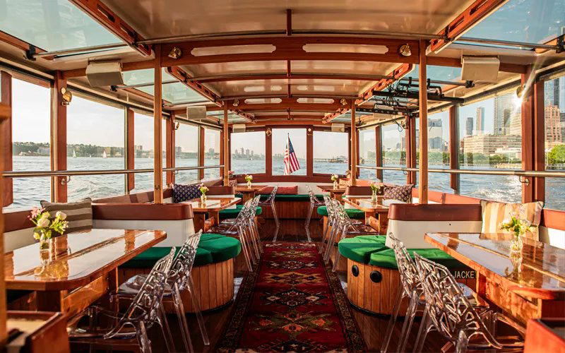 Classic Harbor Line restaurant in New York City, United States