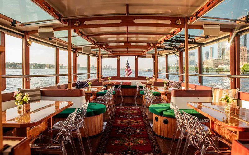 Classic Harbor Line, Restaurant in New York City
