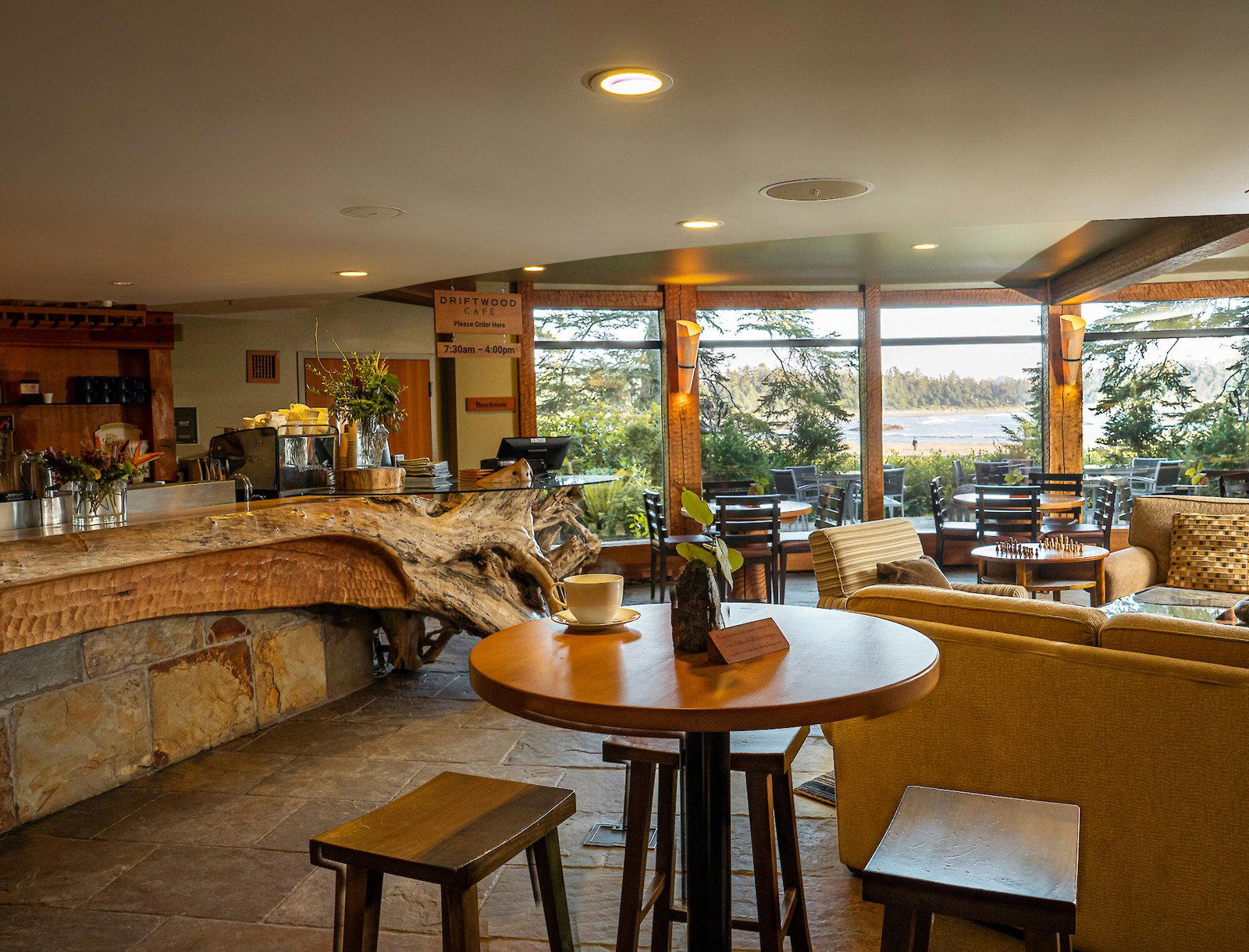Driftwood Café restaurant in Tofino