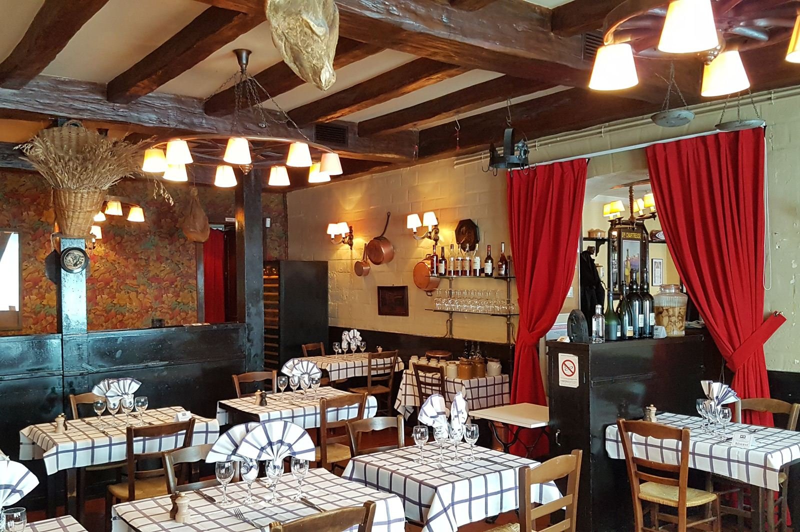 Chez Santa, Paris, France