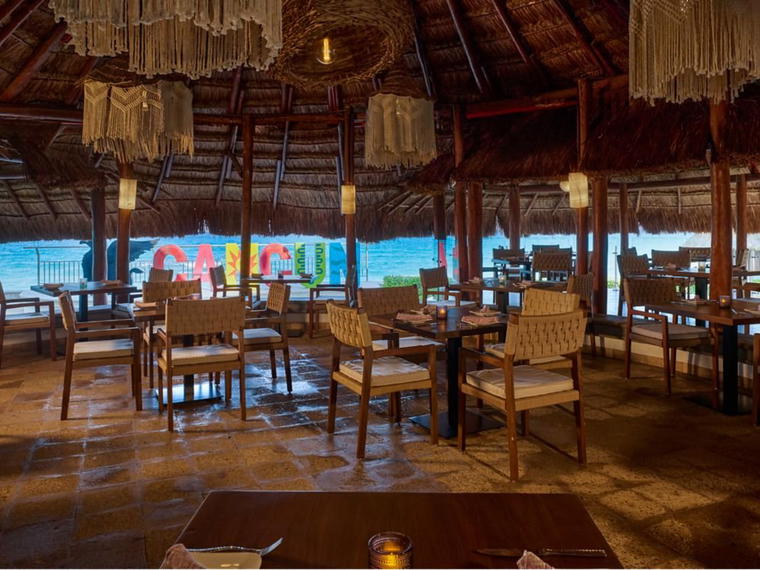 BeachWalk, Cancún, Mexico