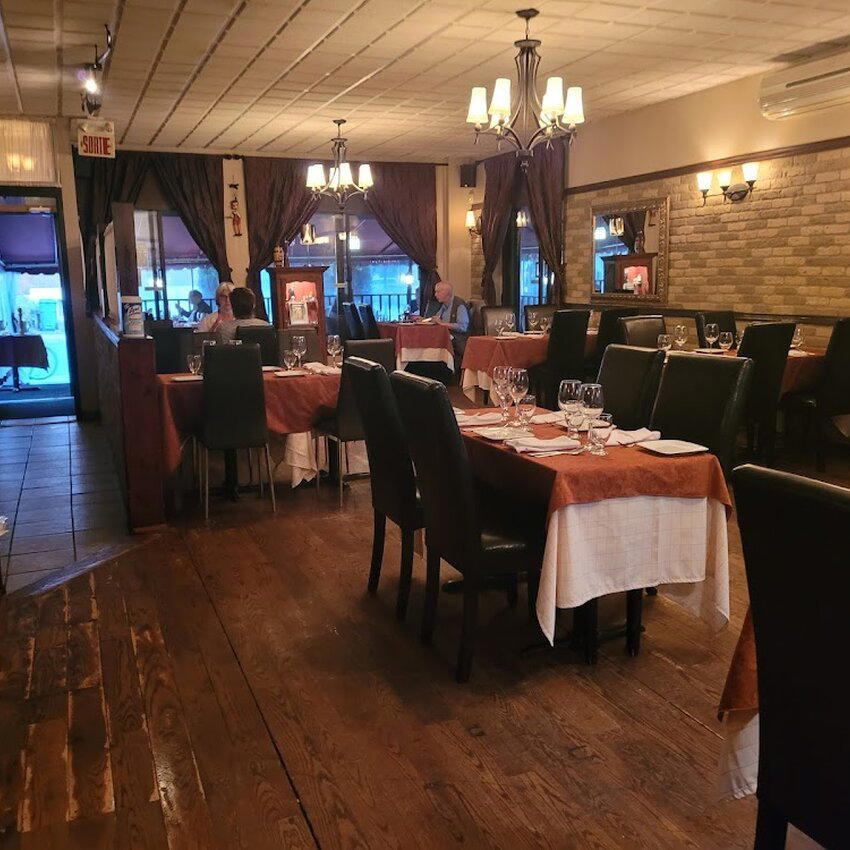 Restaurant Le Saint-Jacques restaurant in Montréal, Canada