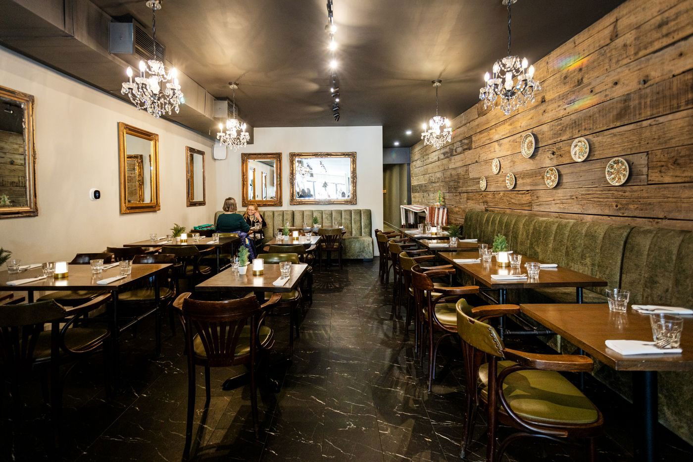Hoyra, Restaurant in Toronto