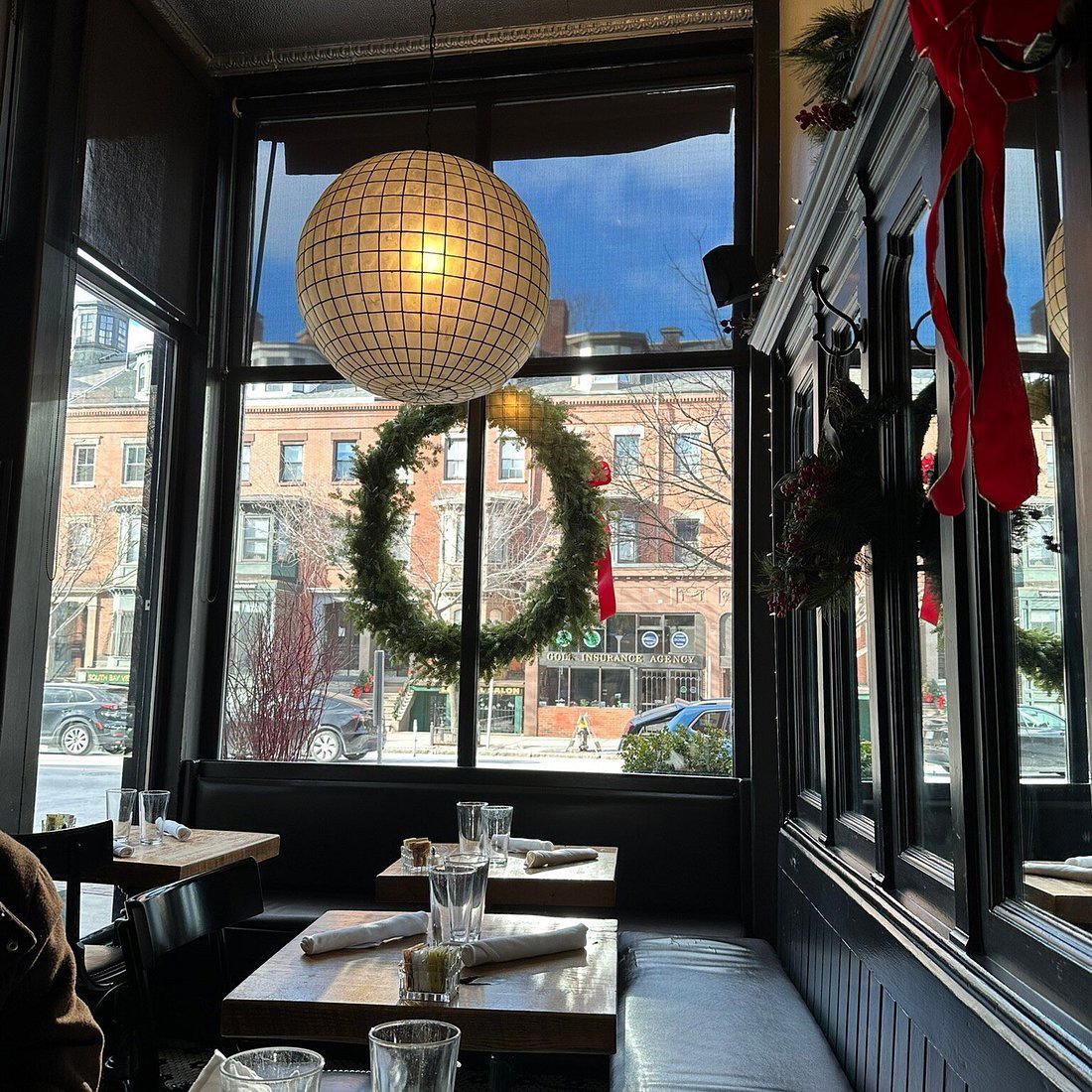 Metropolis restaurant in Boston, United States