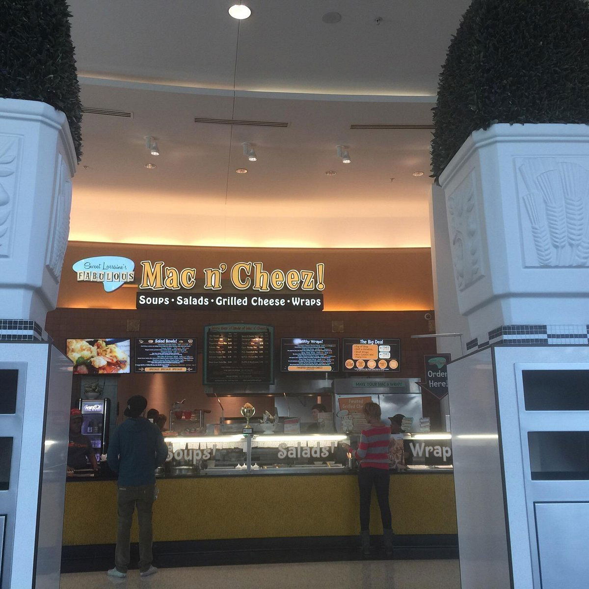 Sweet Lorraine's Mac & Cheez, Restaurant in Auburn Hills