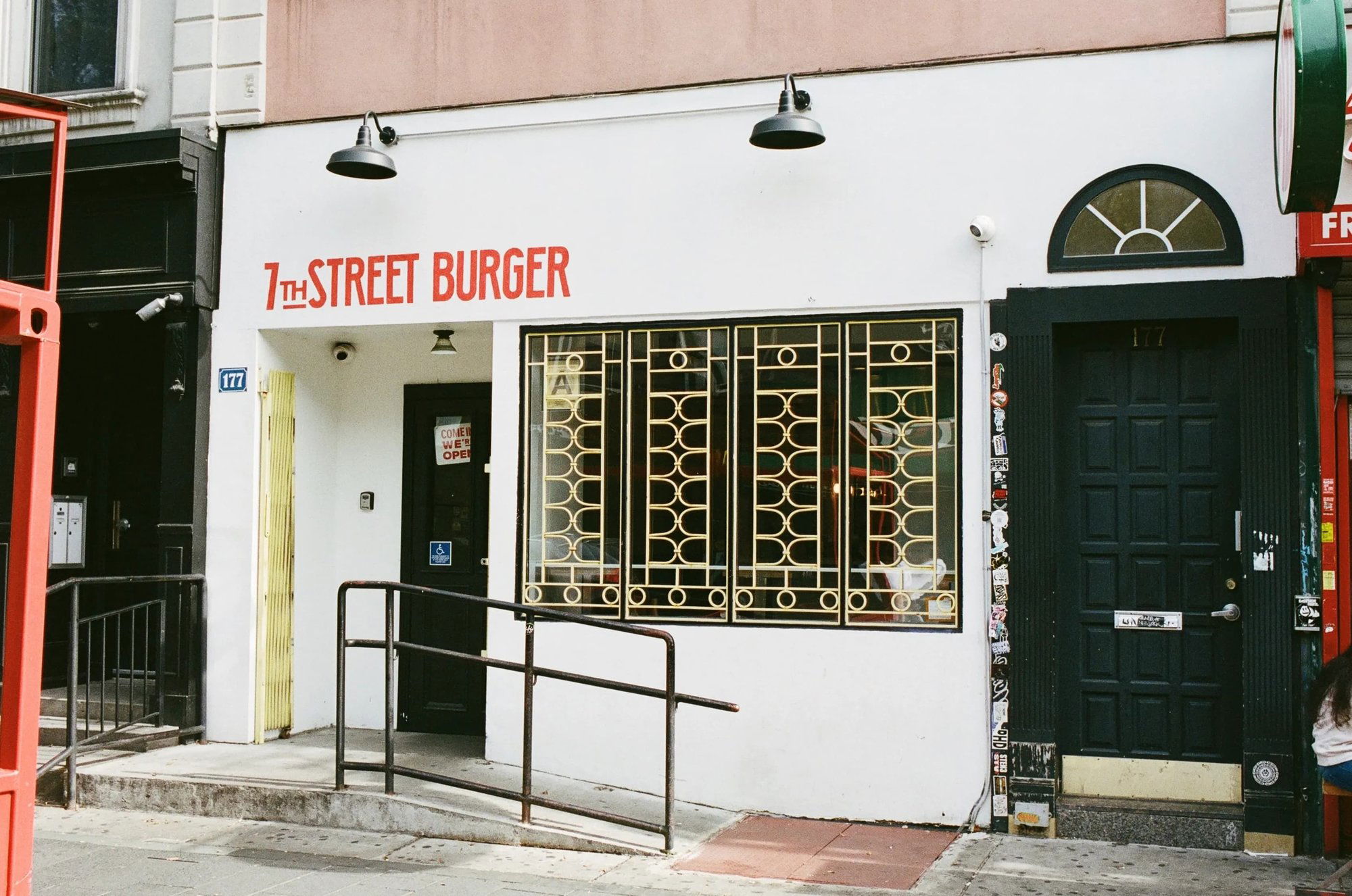 7th Street Burger Williamsburg, Restaurant in New York City