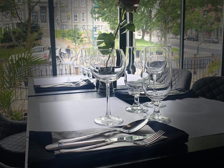 Café-Restaurant L, Sherbrooke, Canada