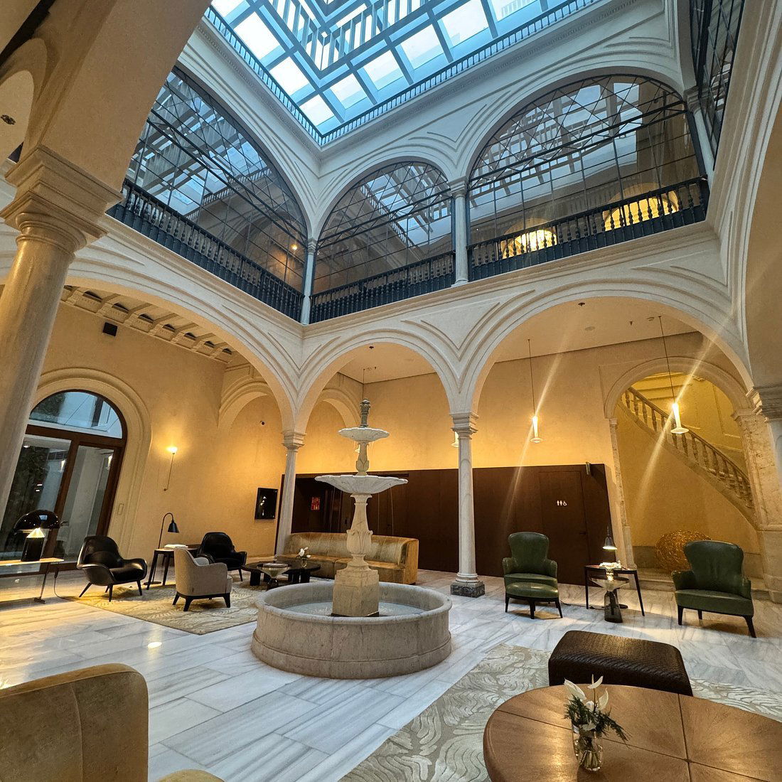 Mercer Breakfast, Restaurant in Seville