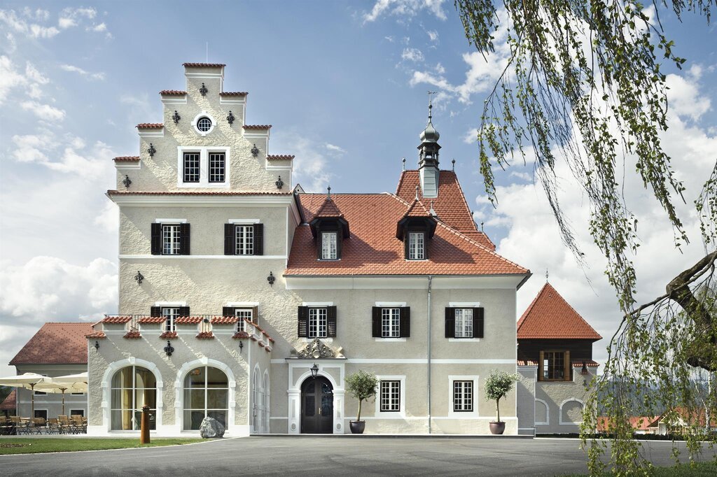 G'Schlössl Murtal restaurant in Lobmingtal