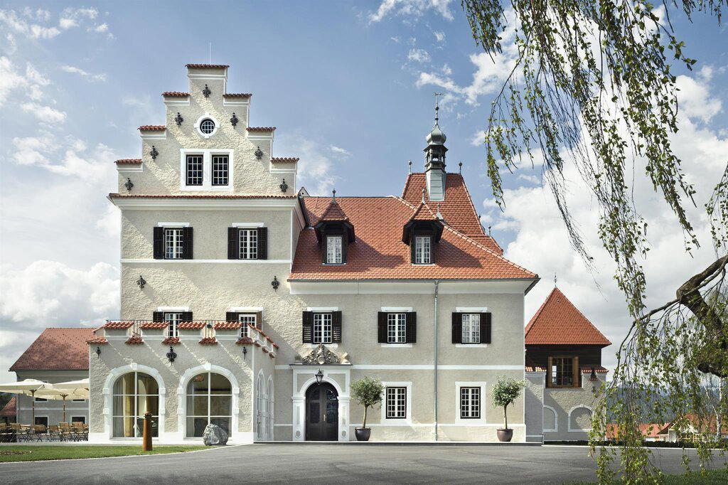 G'Schlössl Murtal restaurant in Lobmingtal