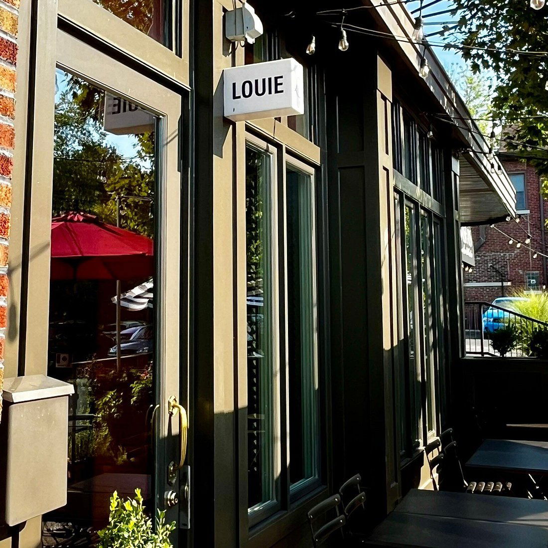 Louie, Restaurant in Clayton