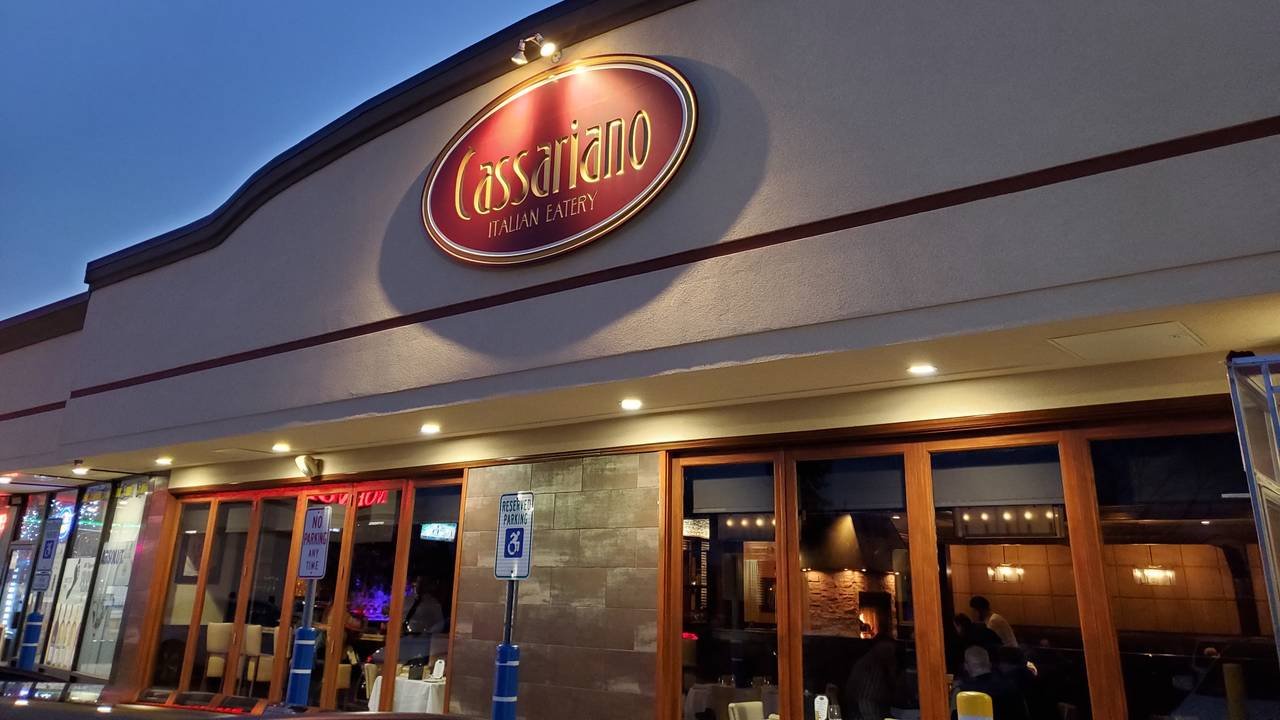 Cassariano Italian Eatery, Restaurant in Mineola