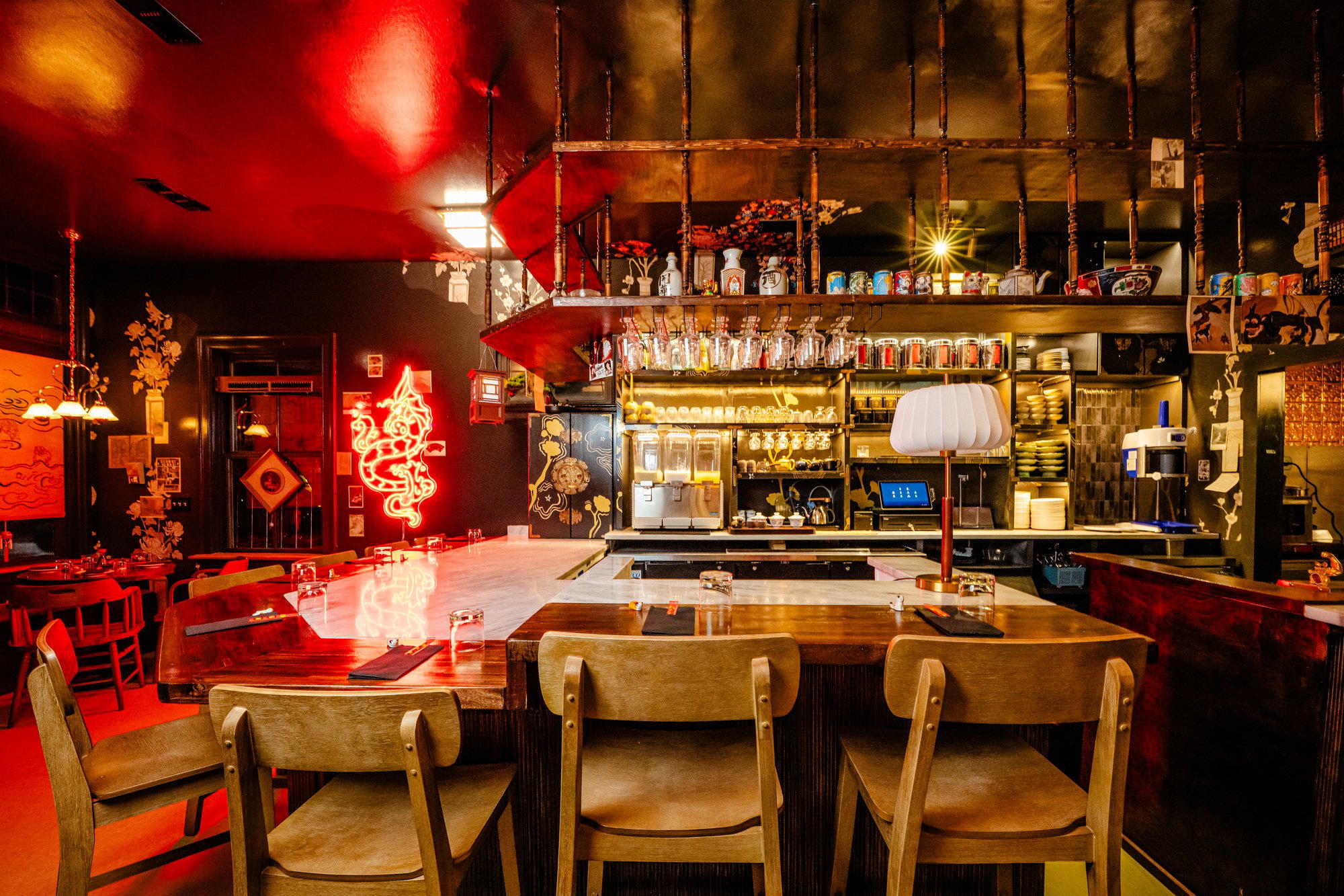 Charleston's restaurant in Warr Acres