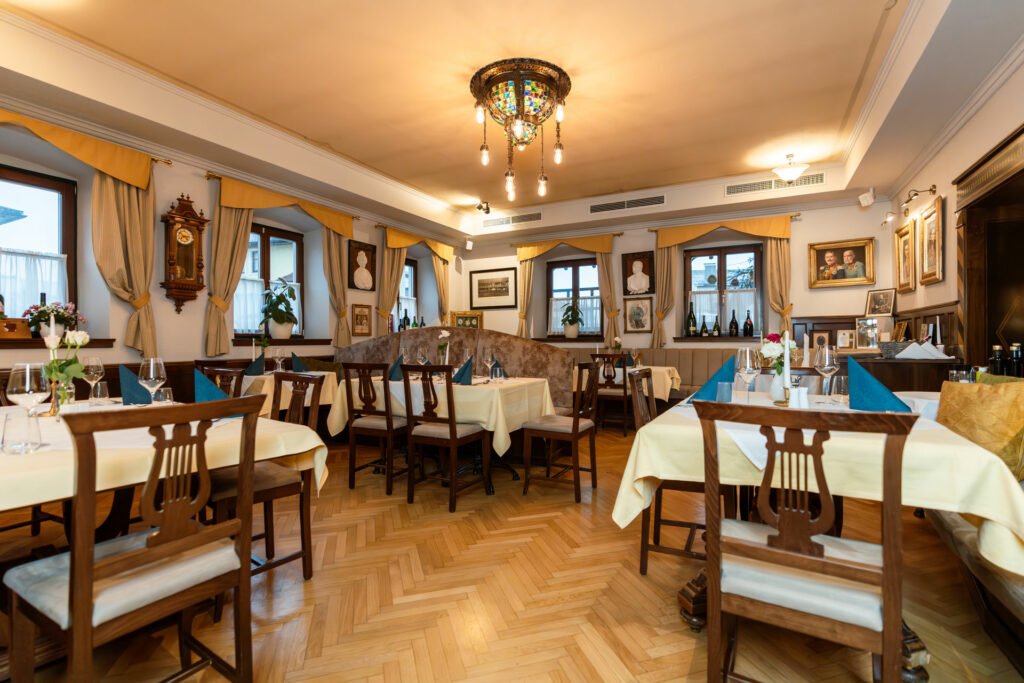 Postwirt Weissl, Restaurant in Timelkam