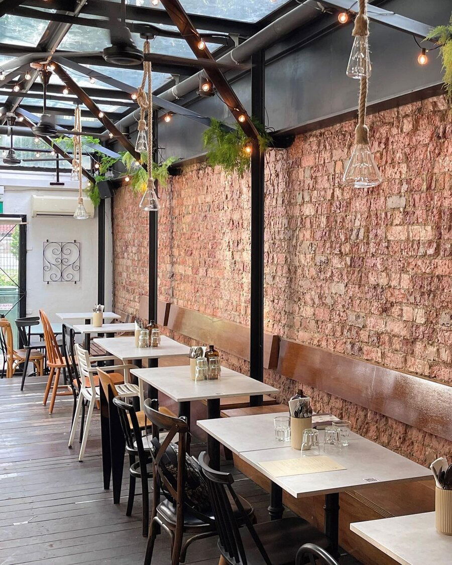 Clovelly, Restaurant in Singapore