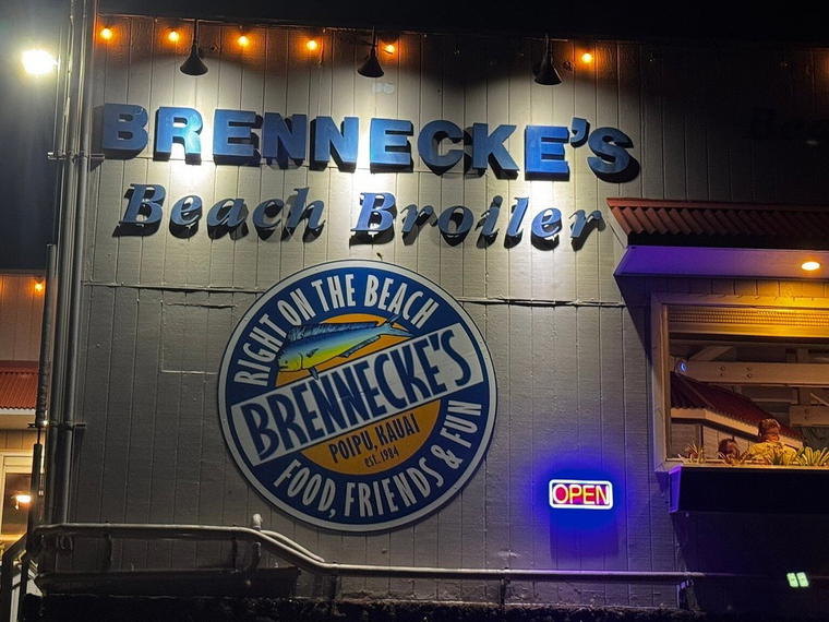 Brennecke's Beach Broiler, Koloa, United States