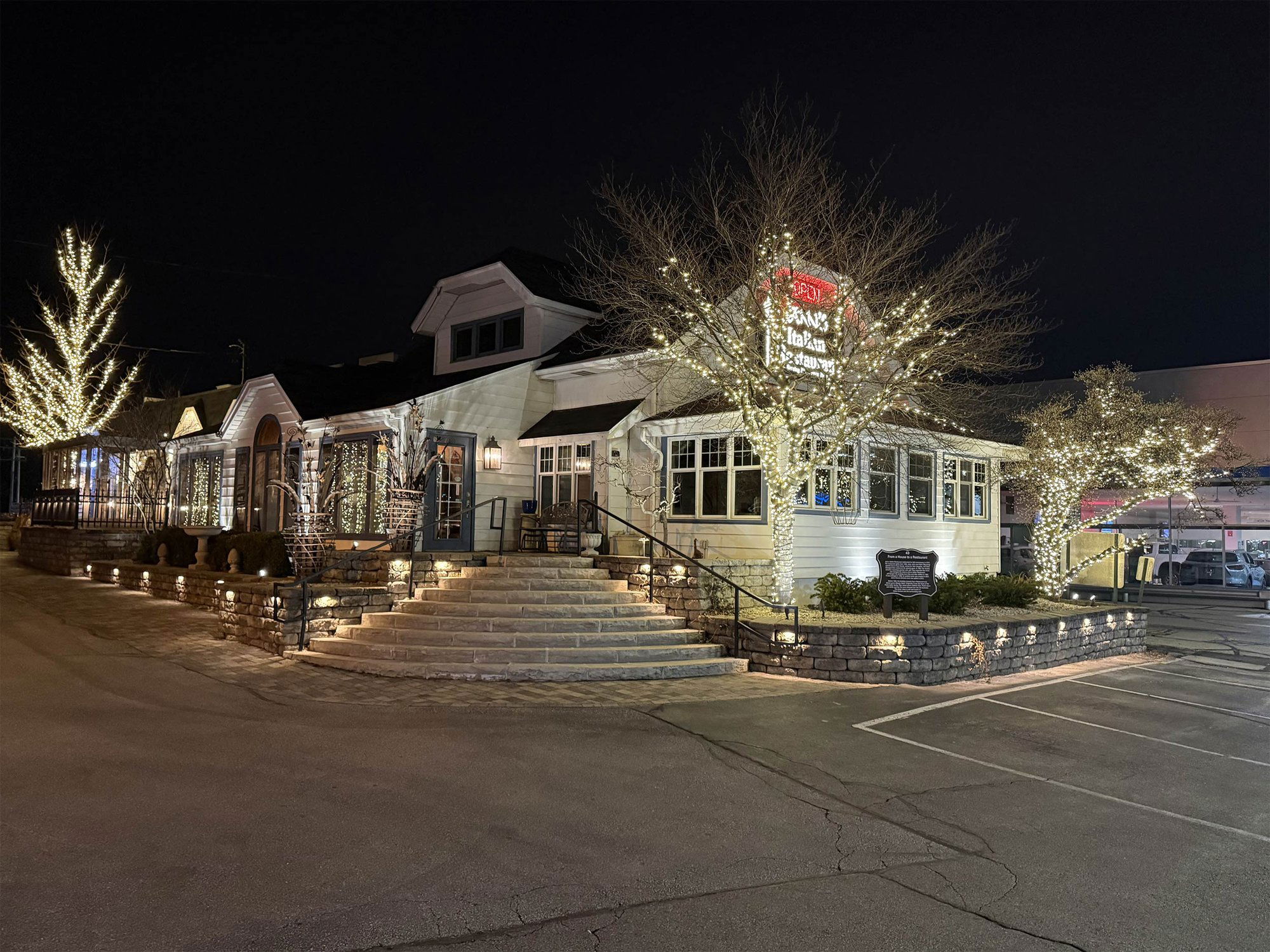 Ann's Italian Restaurant, Restaurant in Hales Corners