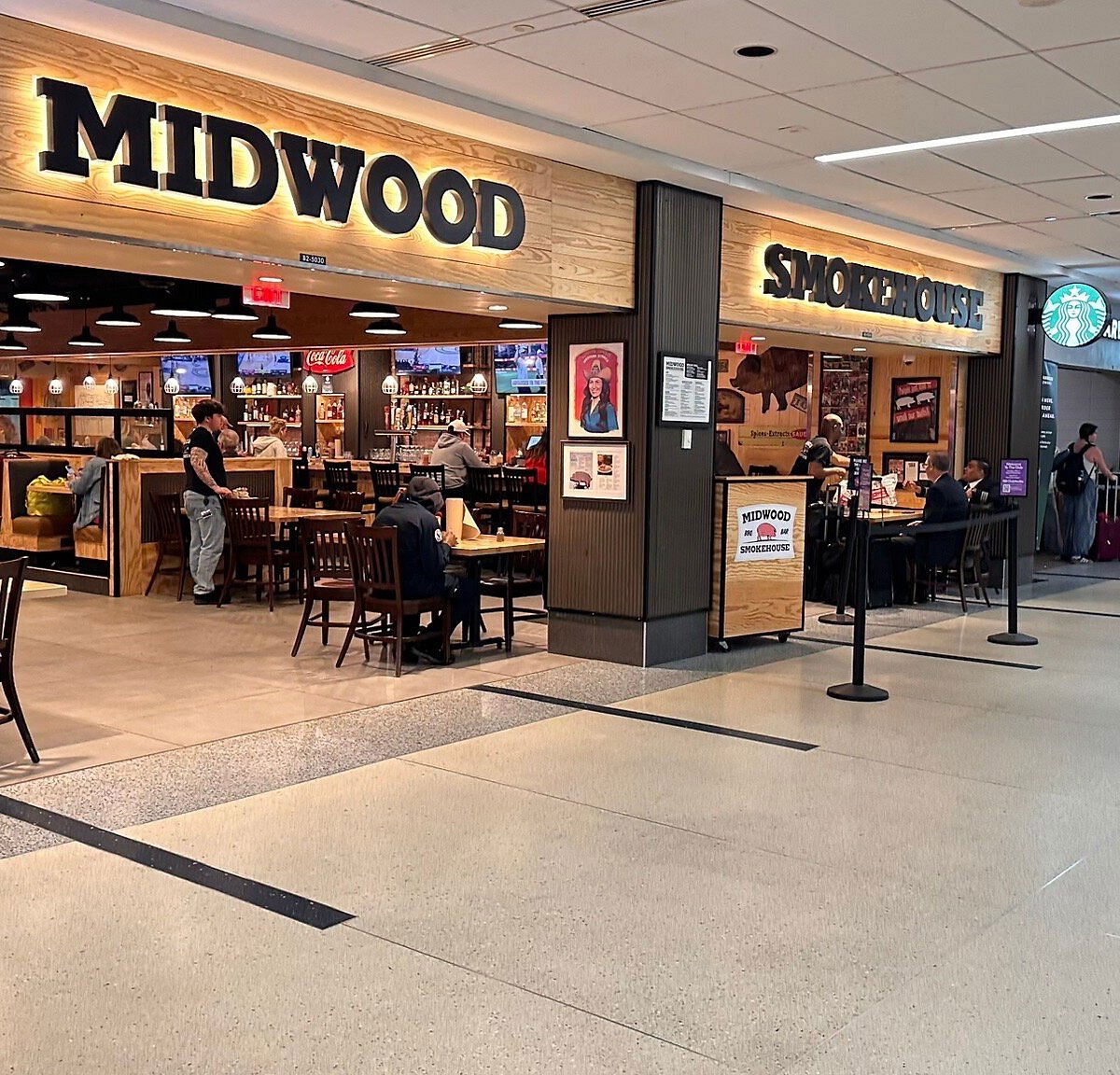 Midwood Smokehouse - CLT Airport Concourse B, Restaurant in Charlotte