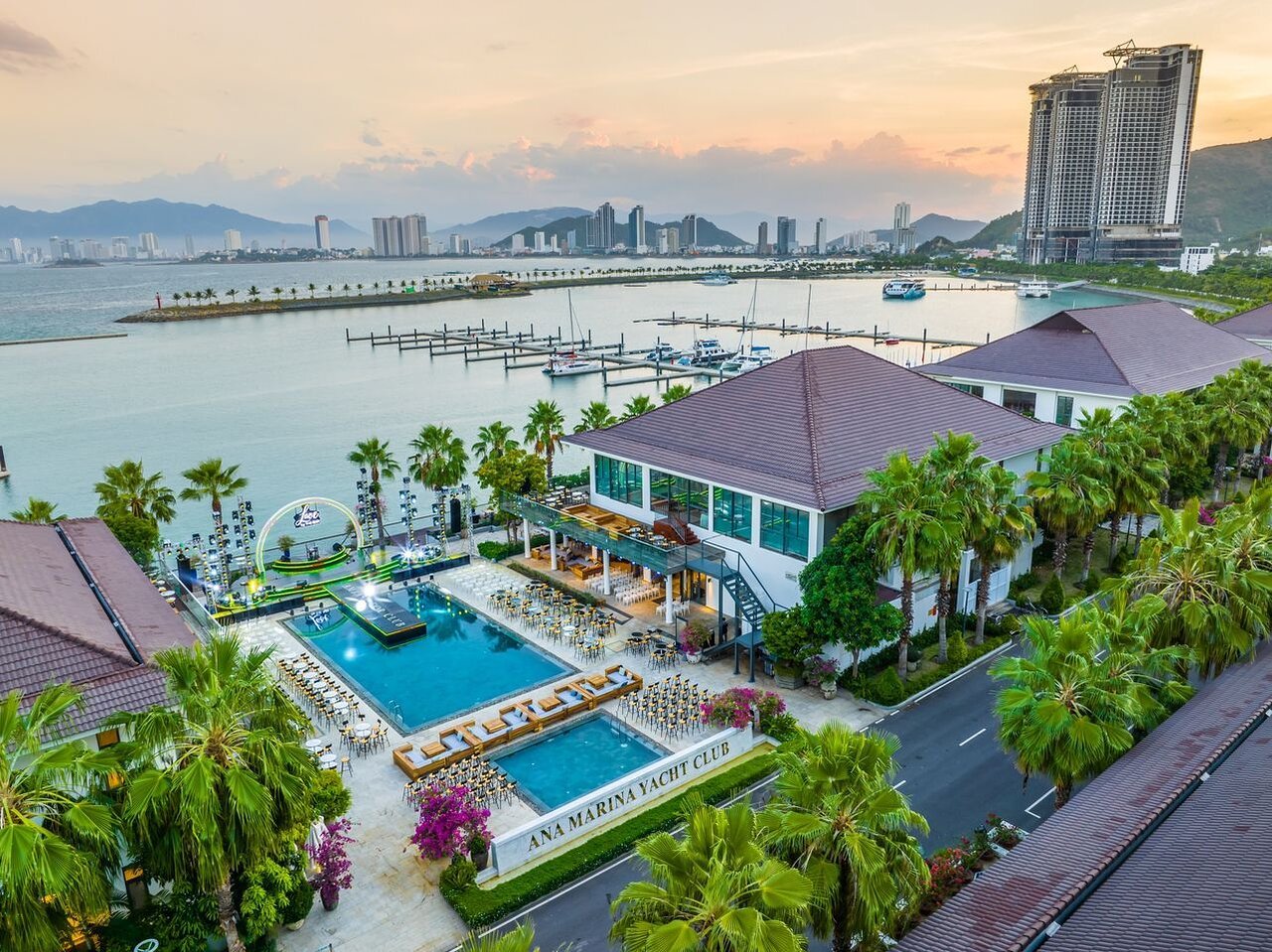 The Yacht BBQ Buffet - Ambassador Club restaurant in Nha Trang