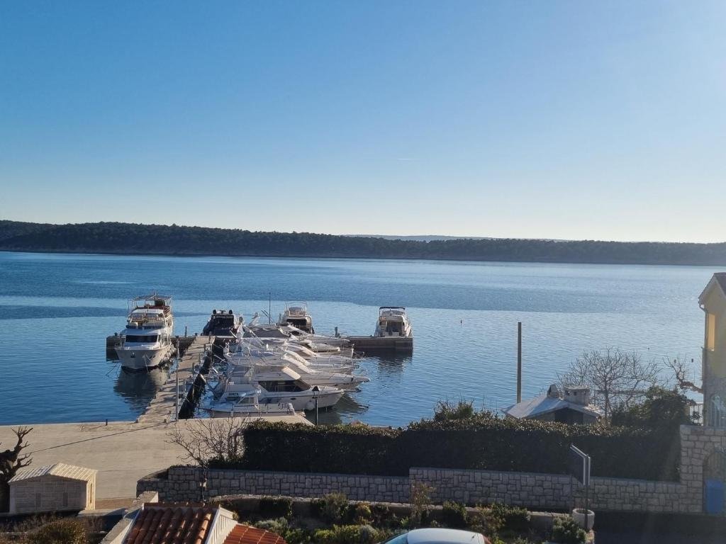 Leut restaurant in Barbat Na Rabu, Croatia