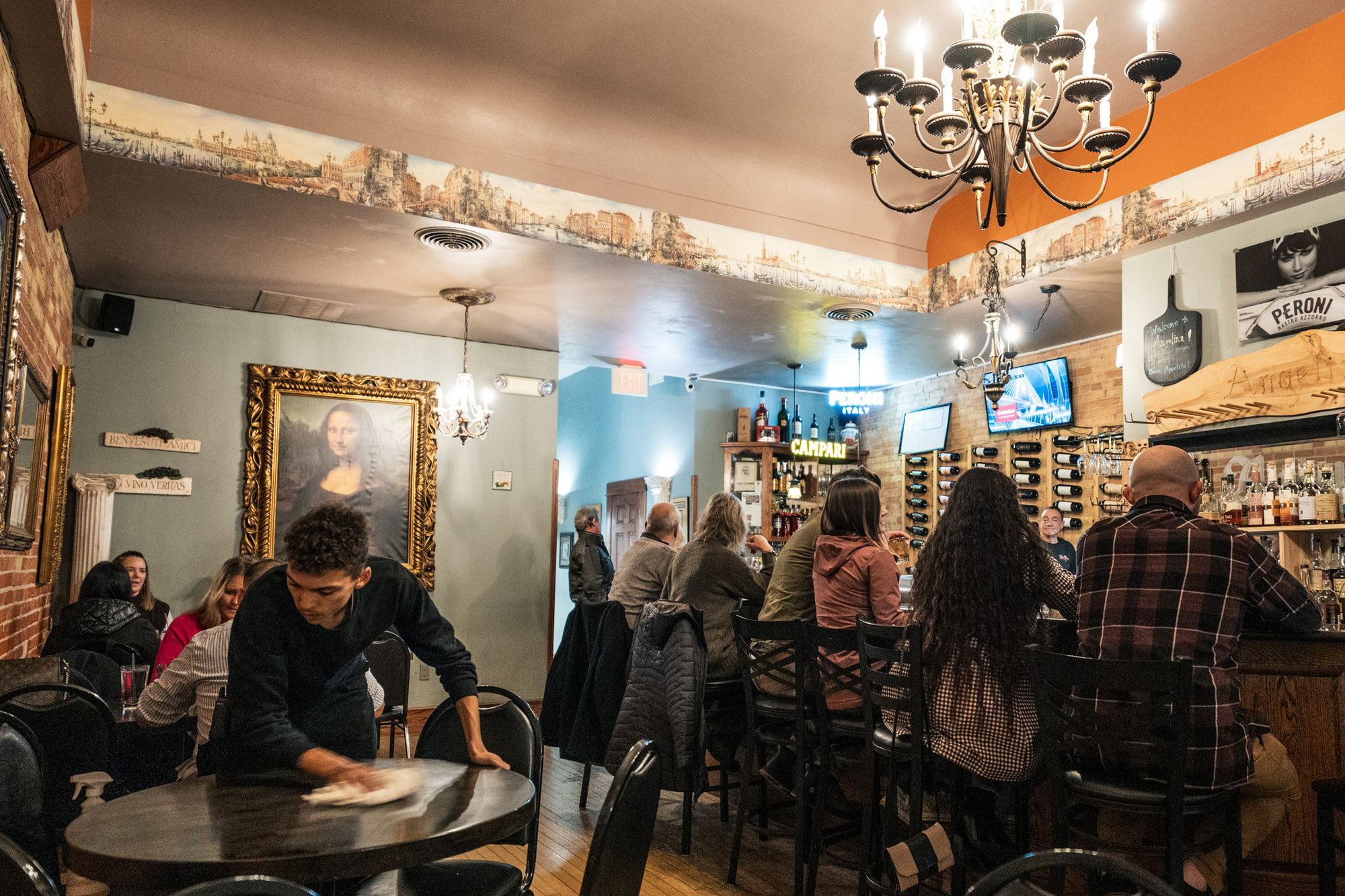 Angelina, Restaurant in Green Bay