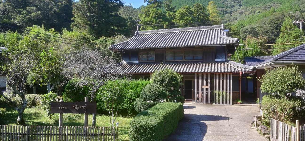 ラトリエあべ, Kaifu District, Japan