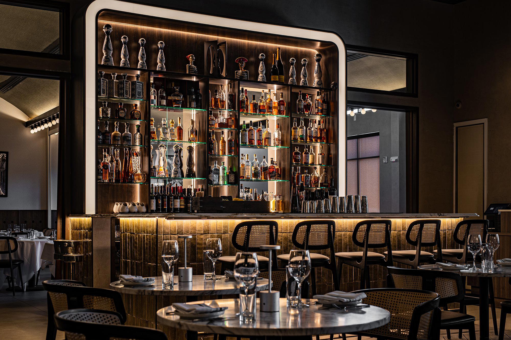 Tomahawk Steakhouse, Lakewood, United States