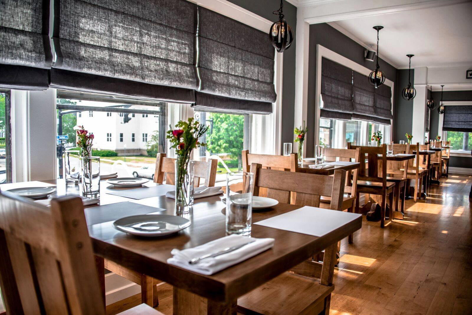 Carte Blanche restaurant in Hamburg, United States