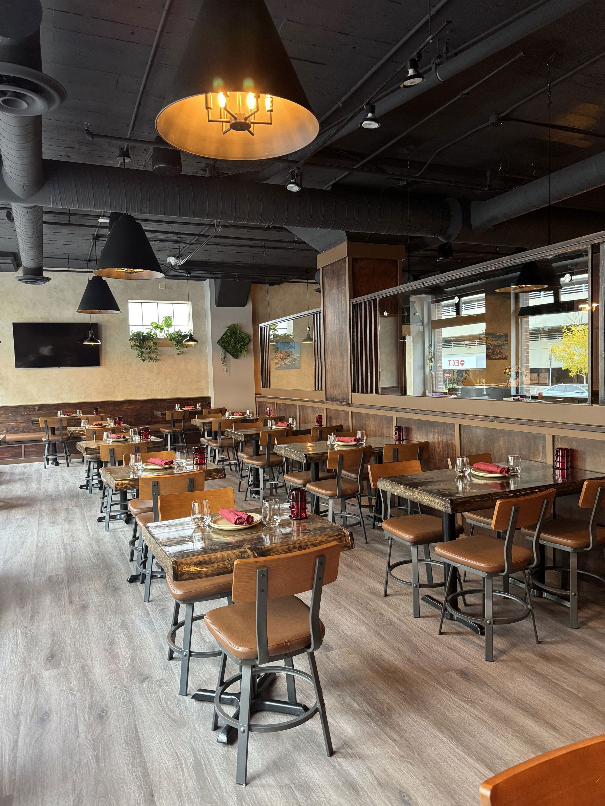 Toscana Italian Grill on 10th, Restaurant in Calgary