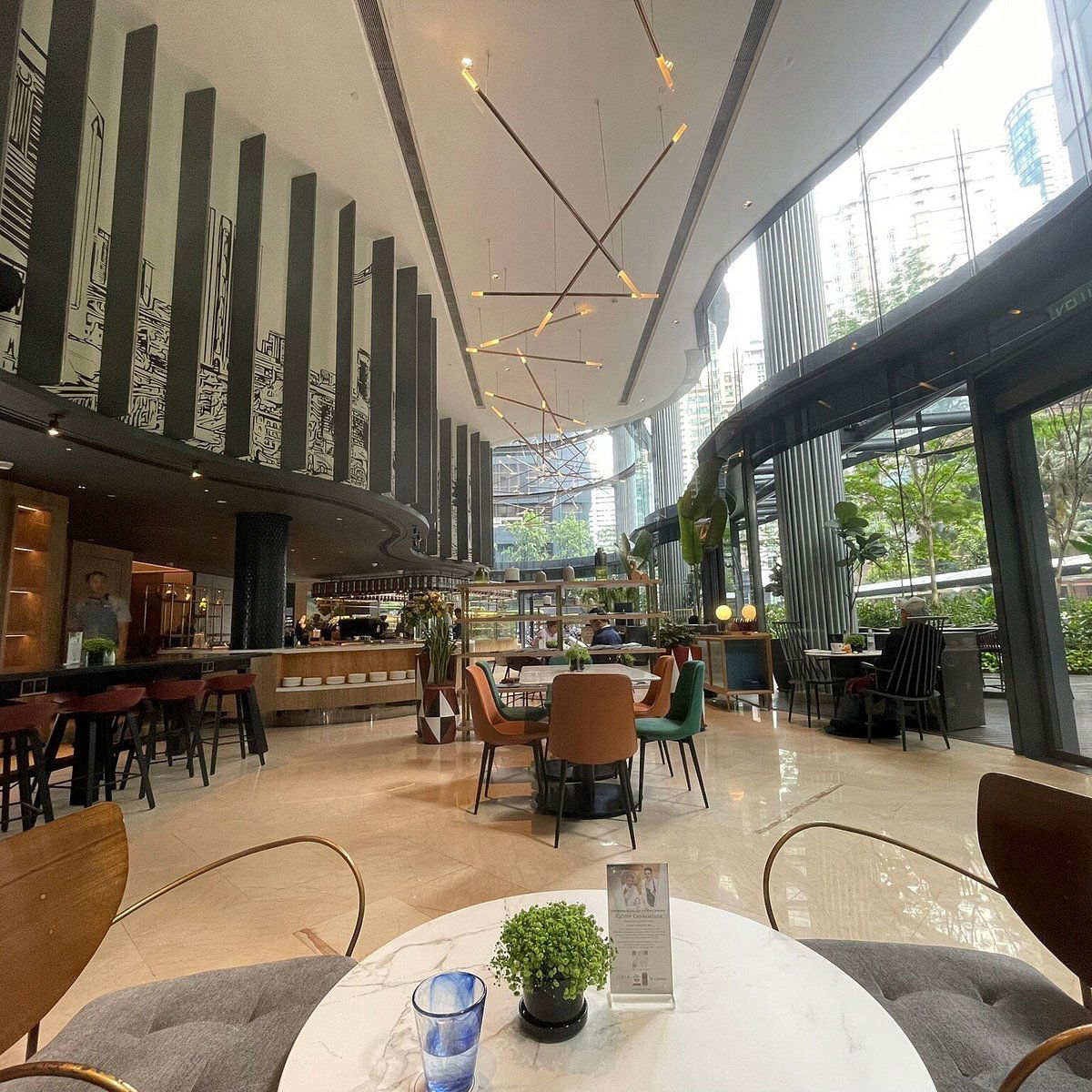 Étoile, Restaurant in Kuala Lumpur