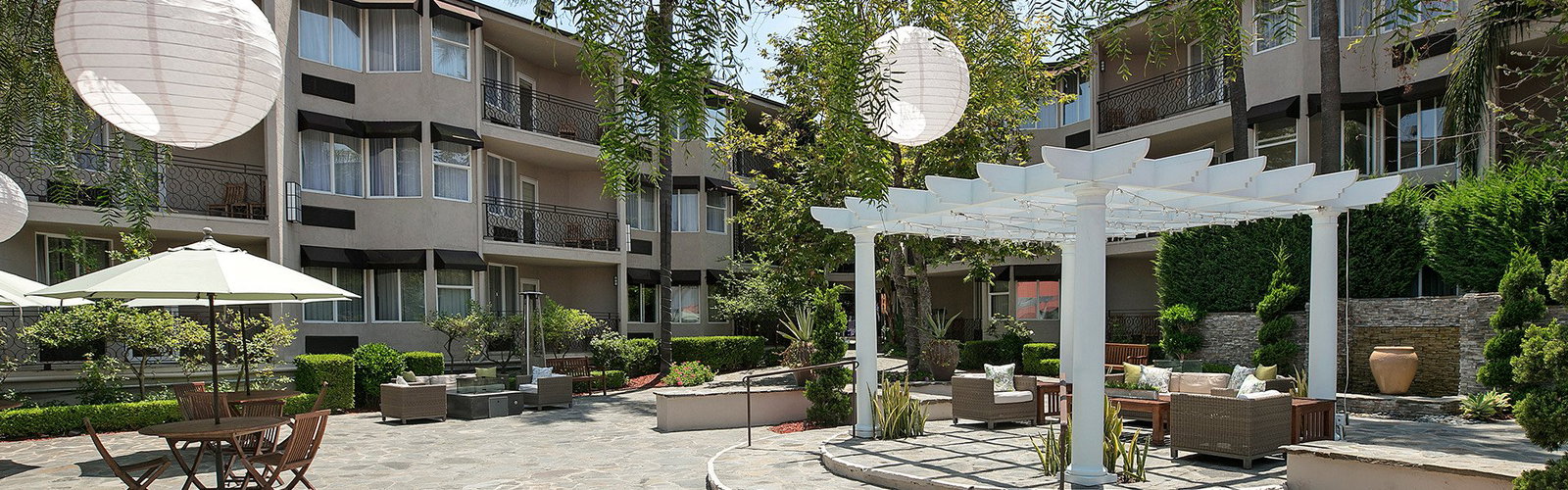 Second Story, Manhattan Beach, United States