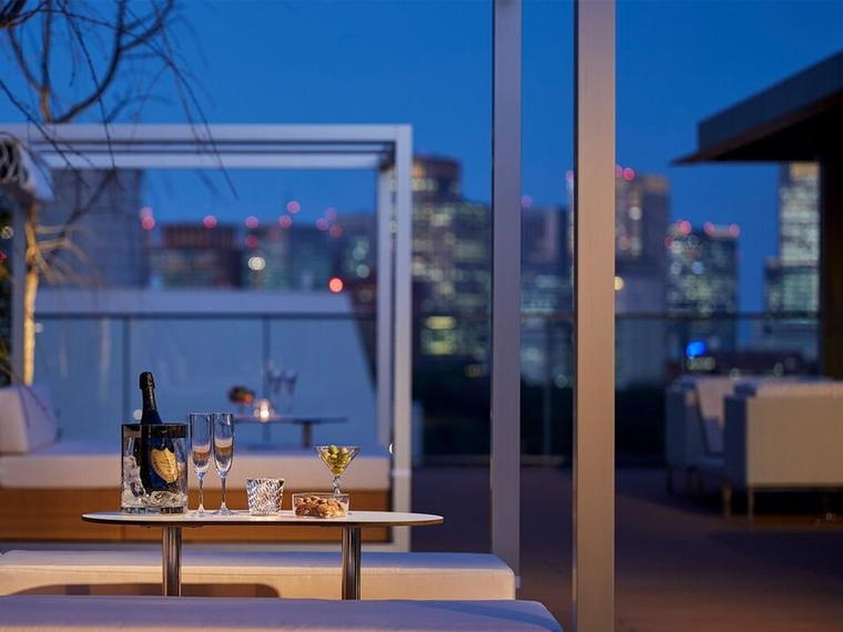 Kitano Arms Lounge, Tokyo, Japan